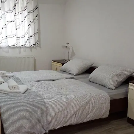 Apartments&rooms Mido 3* ויסוקו