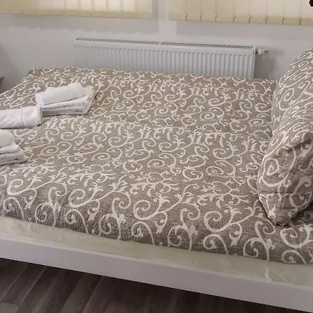 Apartments&rooms Mido