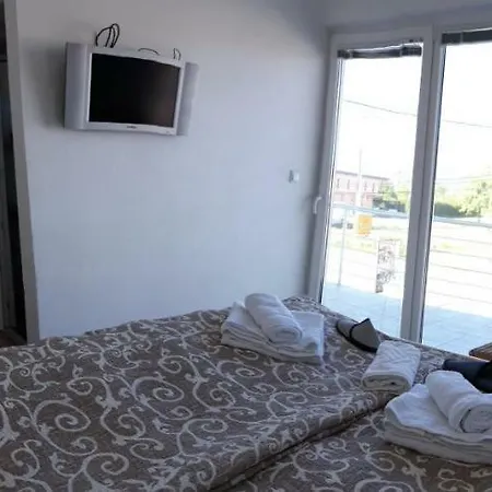 Apartments&rooms Mido בית הארחה 3*