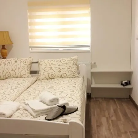 Apartments&rooms Mido 3* ויסוקו